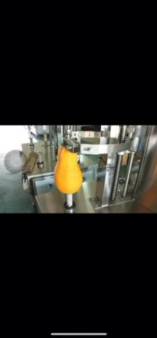 Machine à éplucher la citrouille industrielle Machine à éplucher le taro Prix Machine à éplucher les fruits de papaye Machine à skier Éplucheur Machine à éplucher la peau de citrouille